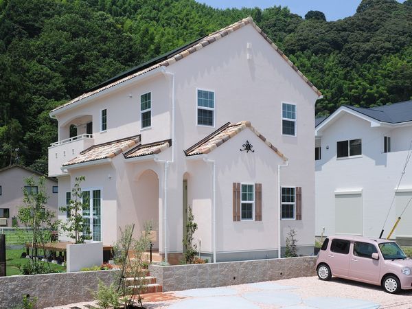 プロヴァンスの暮らしにこだわった南欧住宅が藤枝市清里に完成しました 輸入住宅 静岡 ｉｄ ｔｗｏ